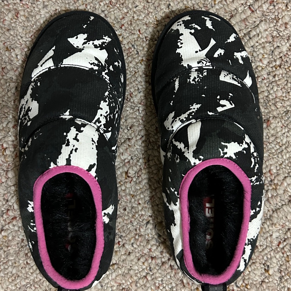 Sorel Bodega run slippers
